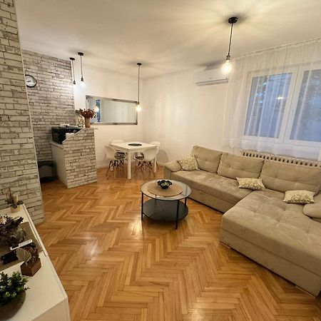 Aurora Apartman Belgrád Kültér fotó
